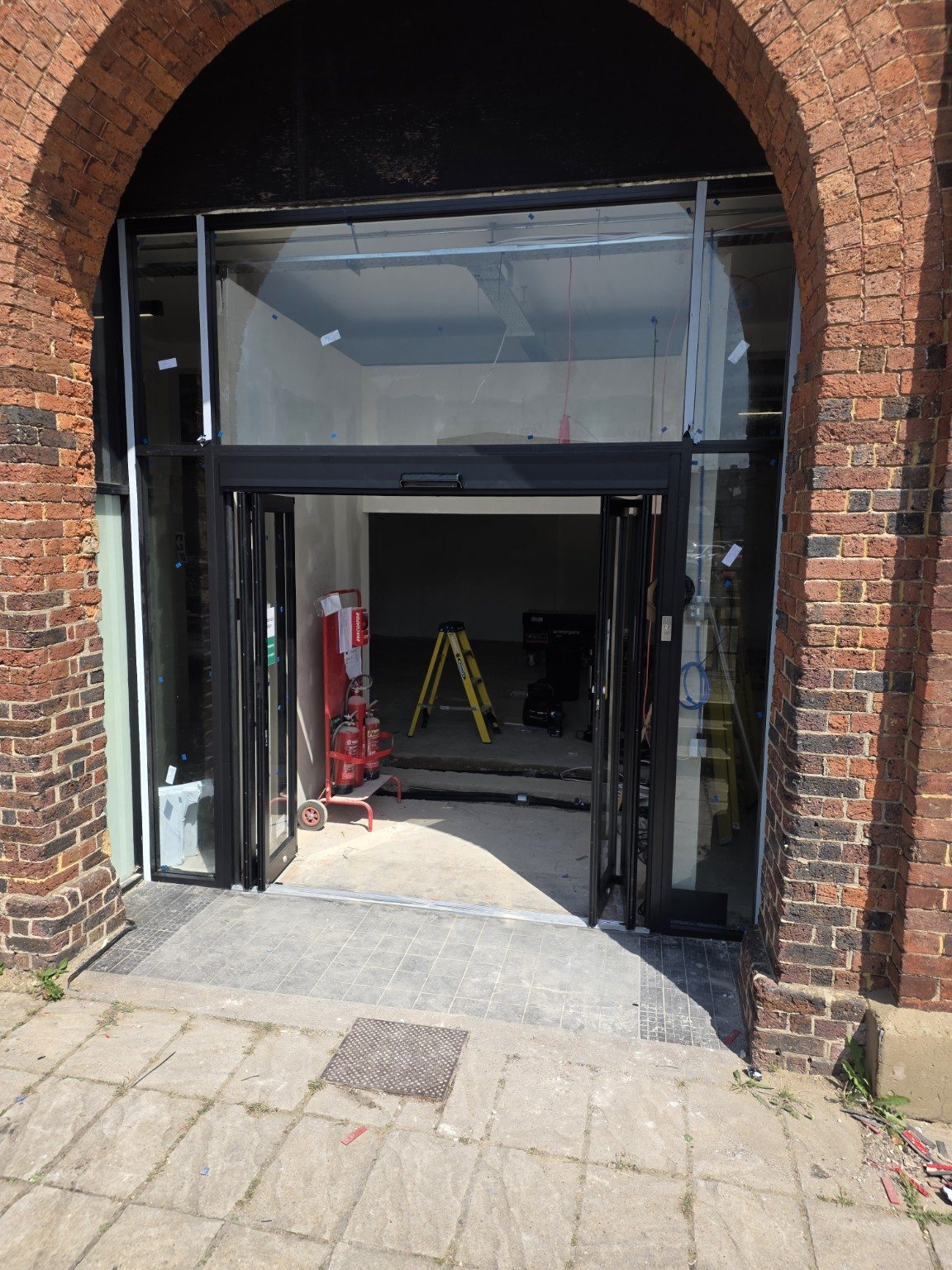 Commercial entrance installation